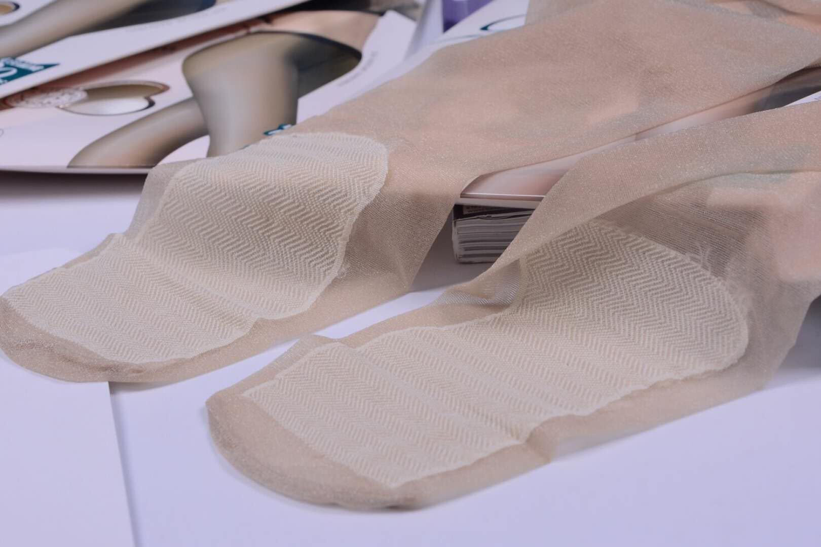 性感珠光开裆丝袜女油亮闪光开档连裤袜连体超薄情趣免脱黑色肤夏