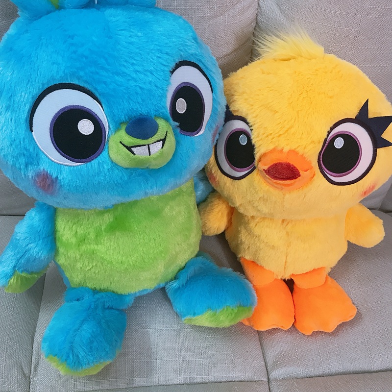 日单玩具总动员4兔哥达鸭毛绒玩具兔玩偶公仔可爱娃娃机现货批发