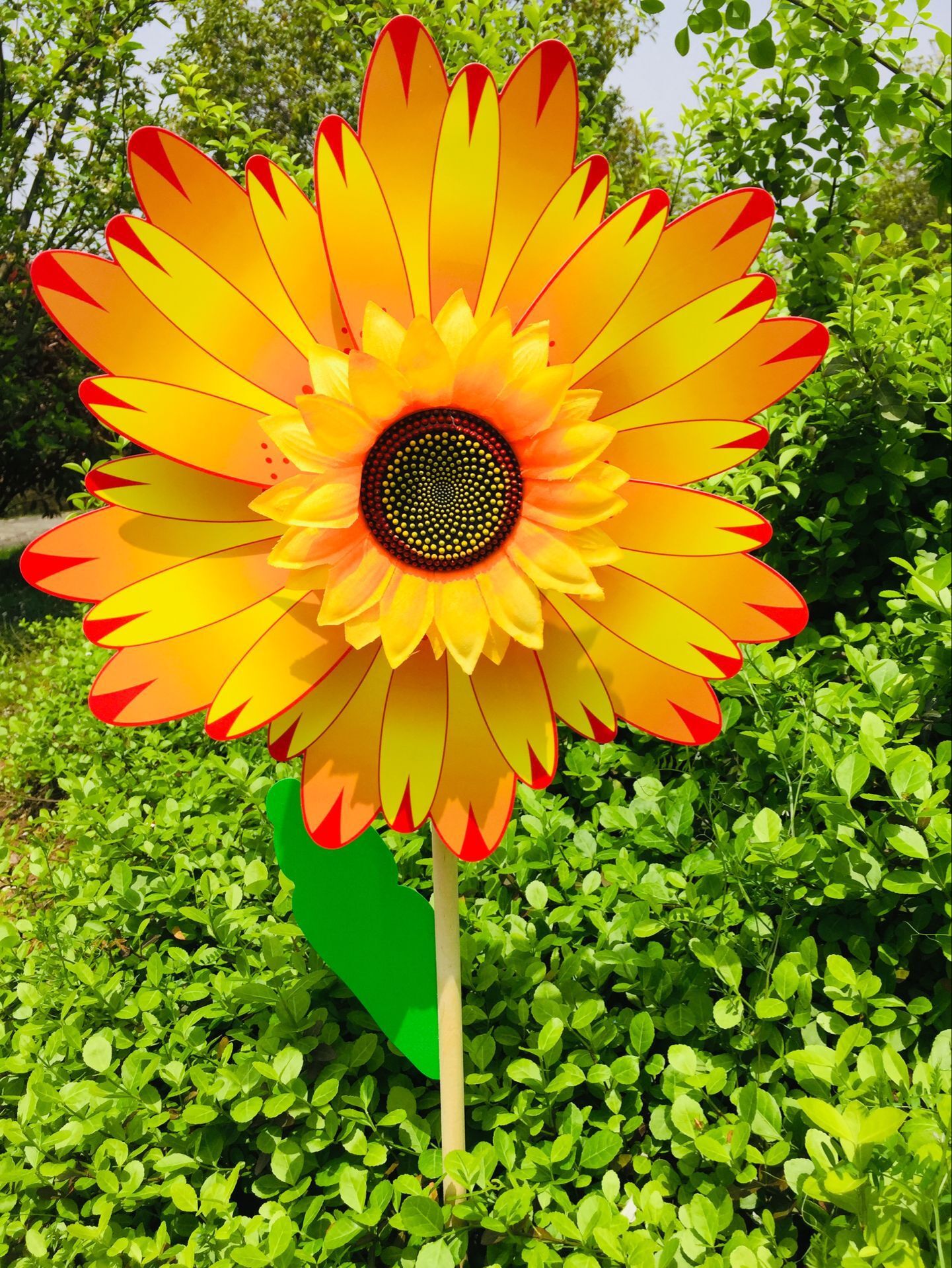 36cm木杆向日葵风车户外景区插地太阳花防水幼儿园楼盘景区装饰