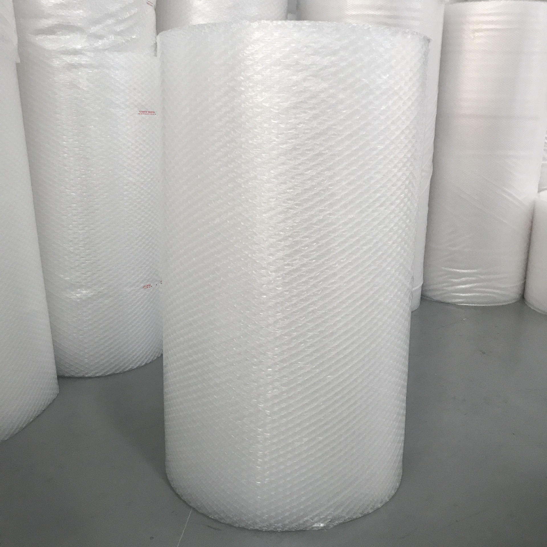 厂家直销全新料气泡膜打包防震泡泡膜快递包装气泡卷多规格定制款
