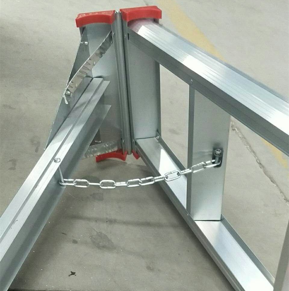 大量供应铝合金梯子,三角人字梯,园林梯子,合页人字梯