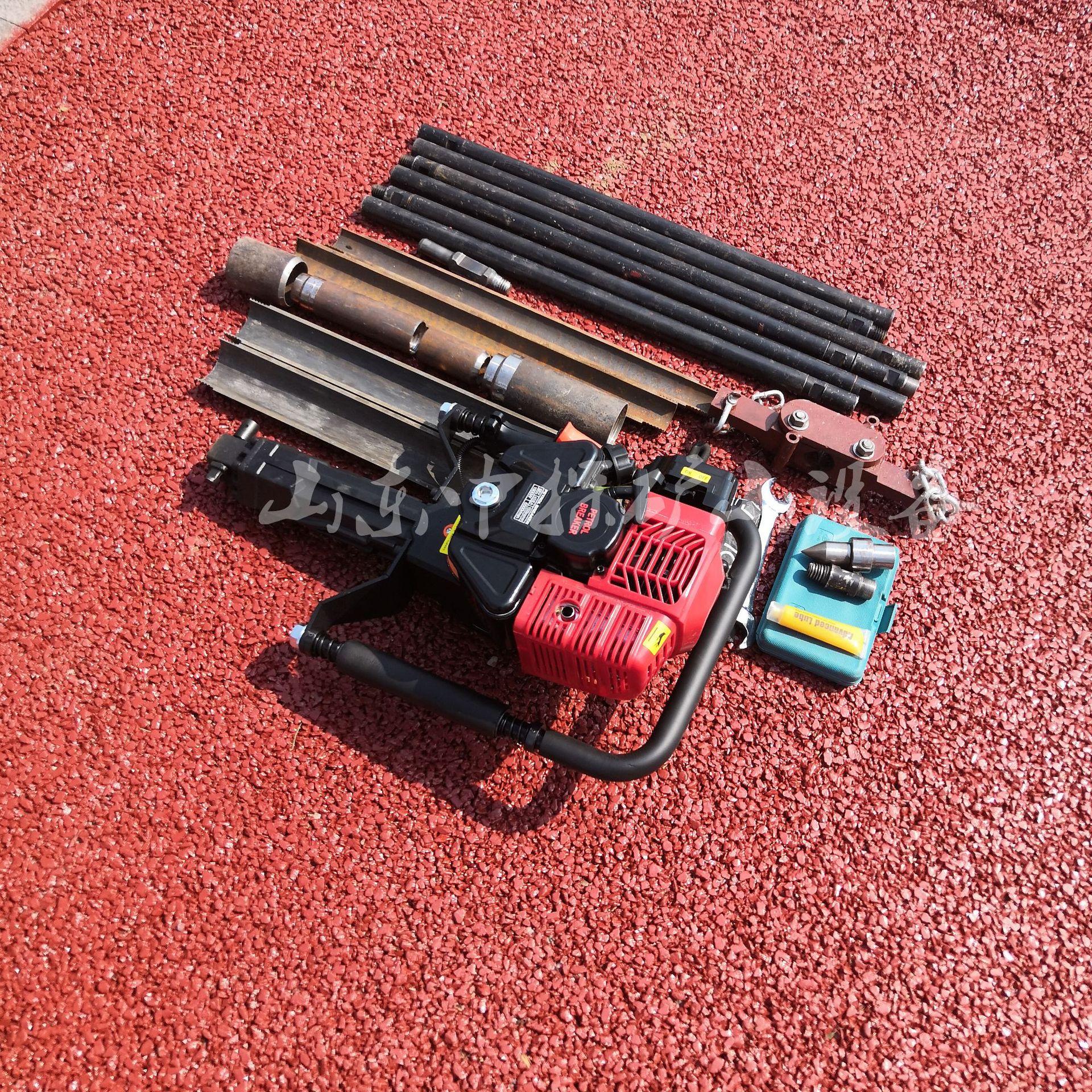 轻便取土样钻机 手持单人电动土壤取样钻机 20米完整取样钻井机