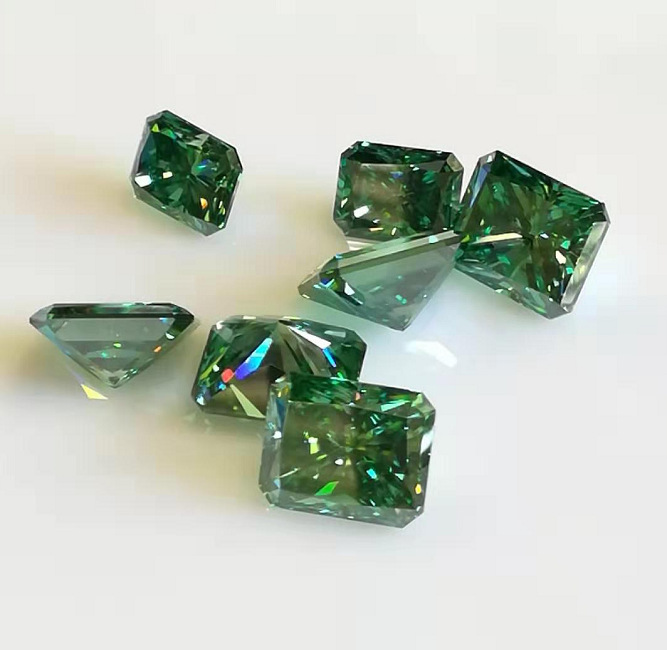 莫桑石人造宝石绿色雷迪恩