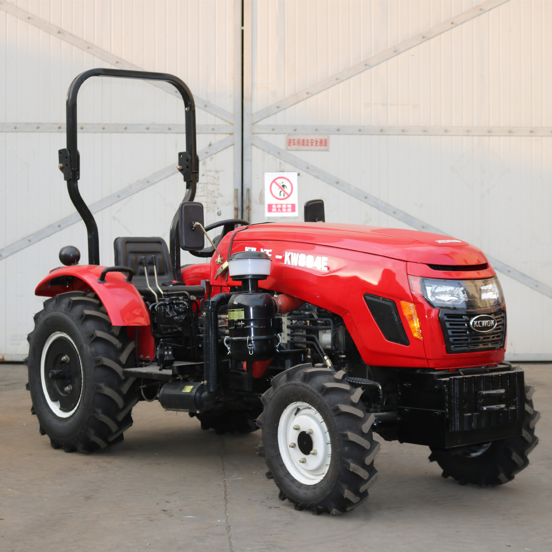 多工能农用四轮拖拉机可旋耕犁田四驱大型拖拉机出口品质