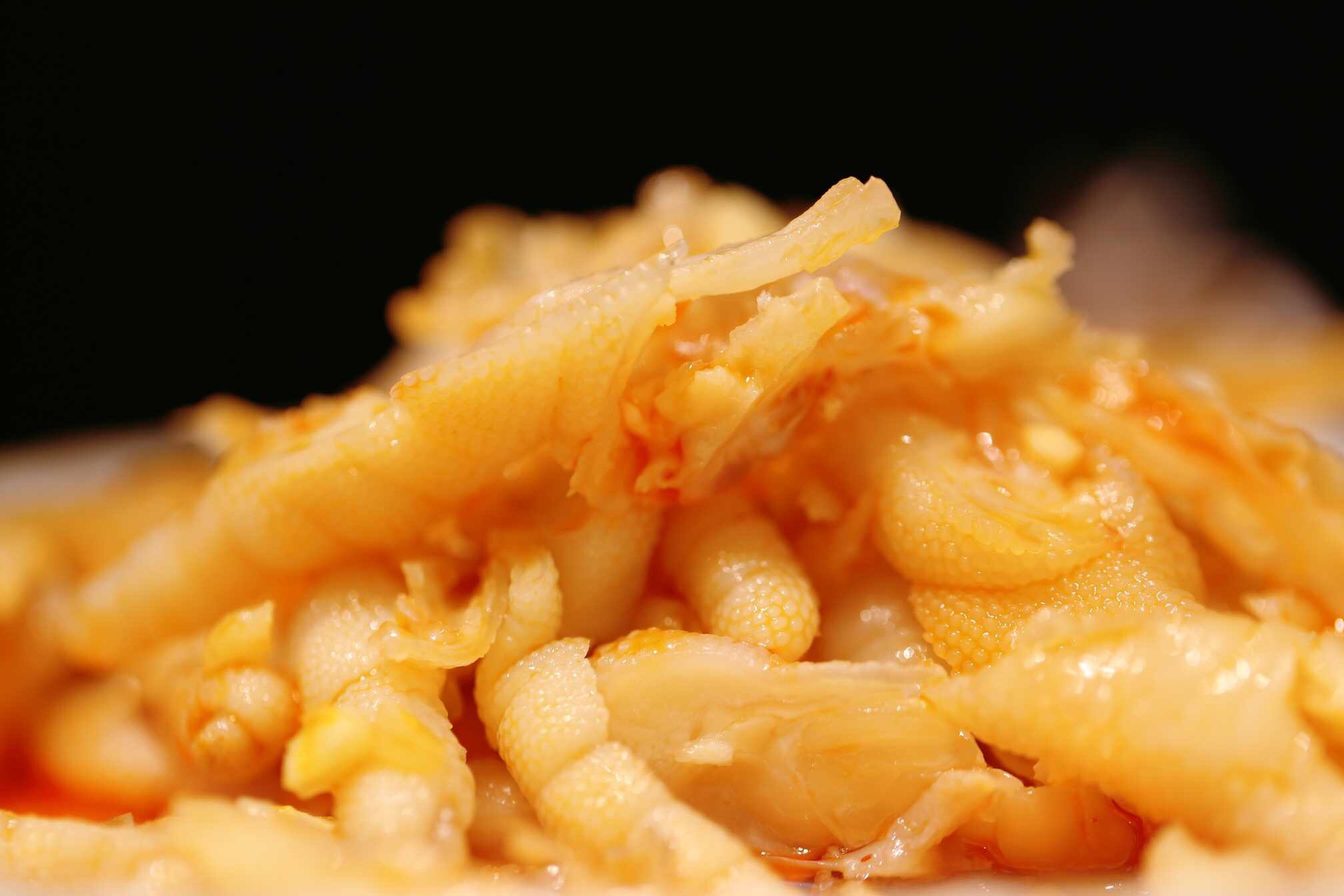 酸辣无骨鸡爪即食网红小零食蒜香泡椒鸡爪香辣凤爪去骨鸡脚鸡爪子