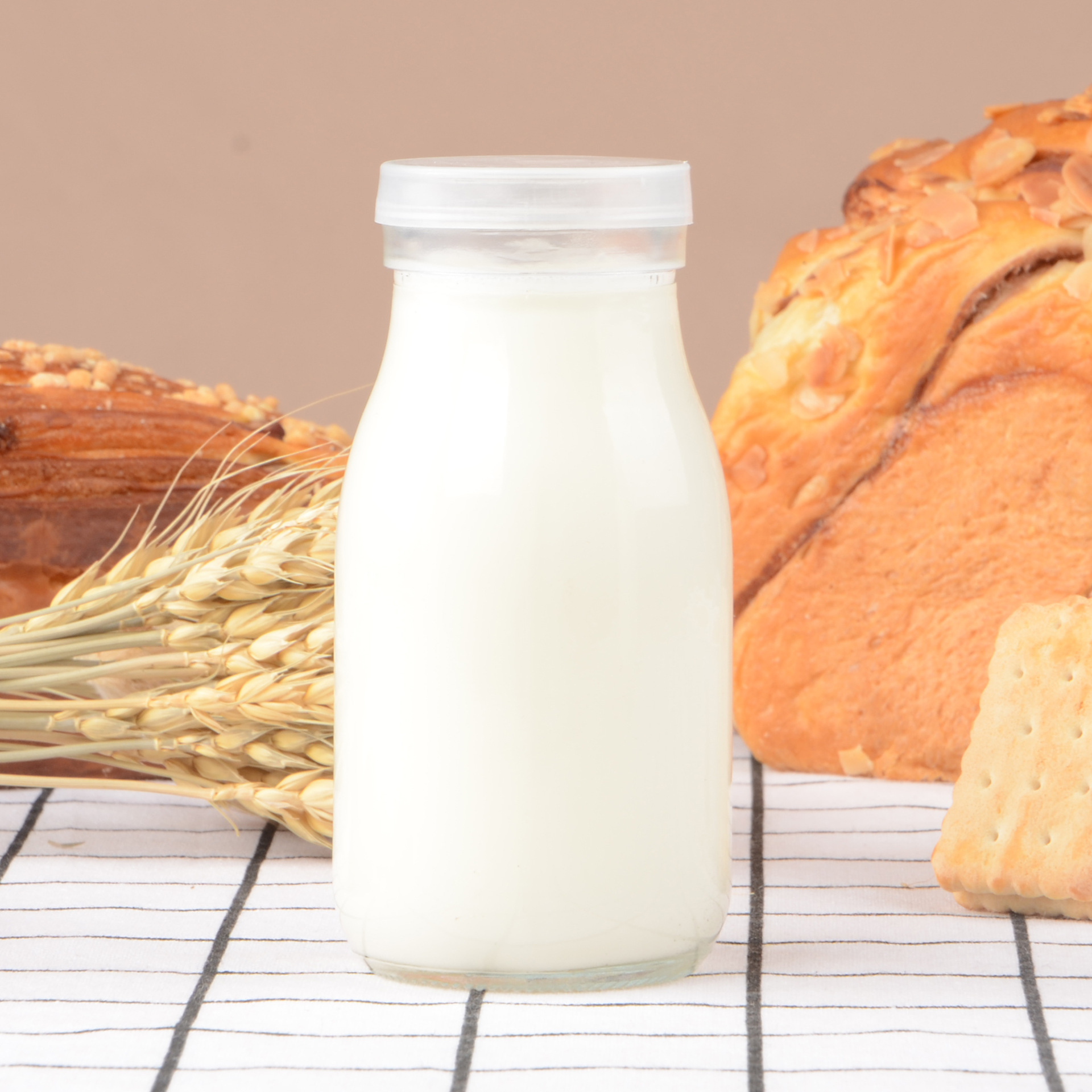 厂家供应 耐高温 200ml 酸奶瓶 巴氏牛奶瓶 鲜奶吧四两玻璃瓶