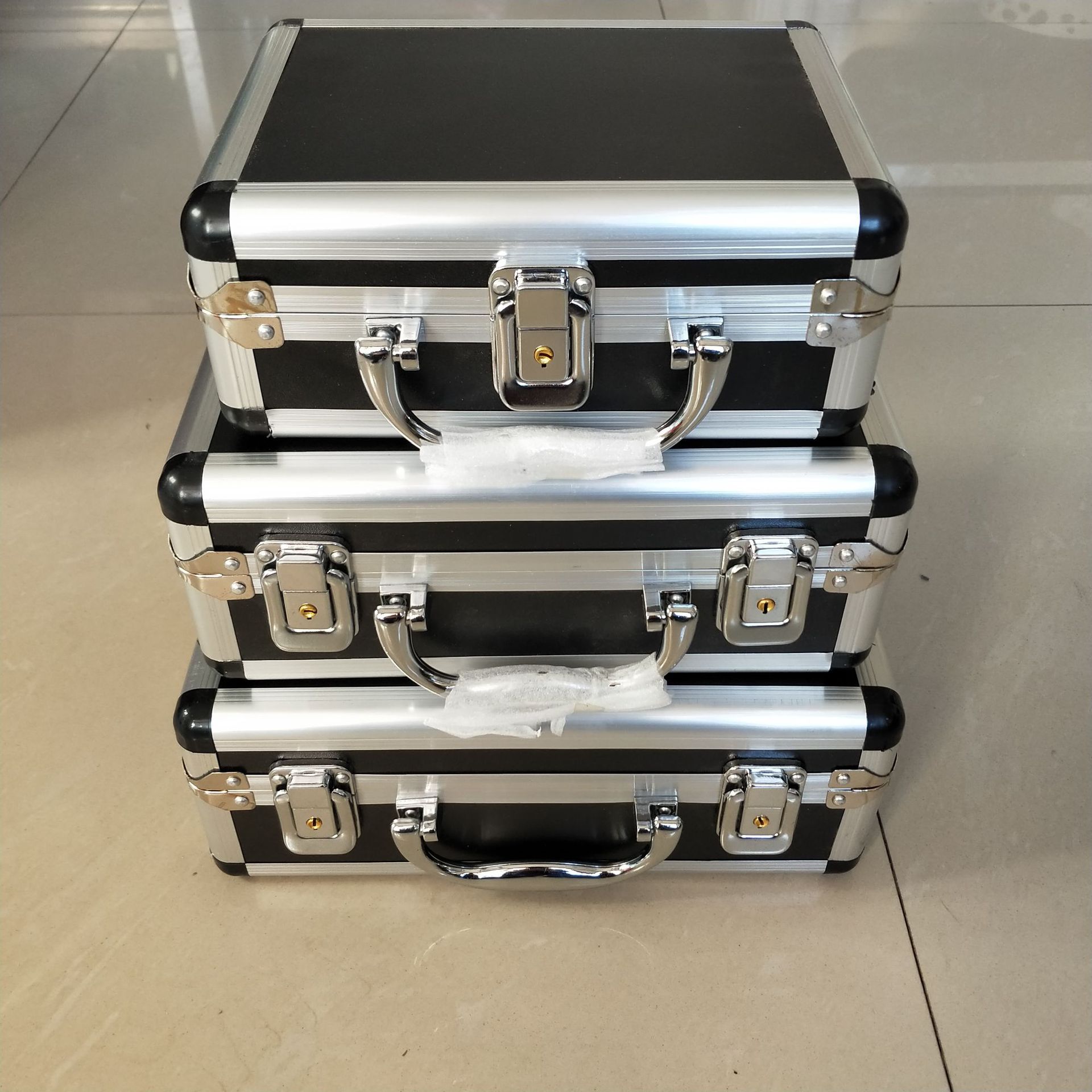 厂家加工定制批发铝合金迷你小箱子工具箱便携手提箱