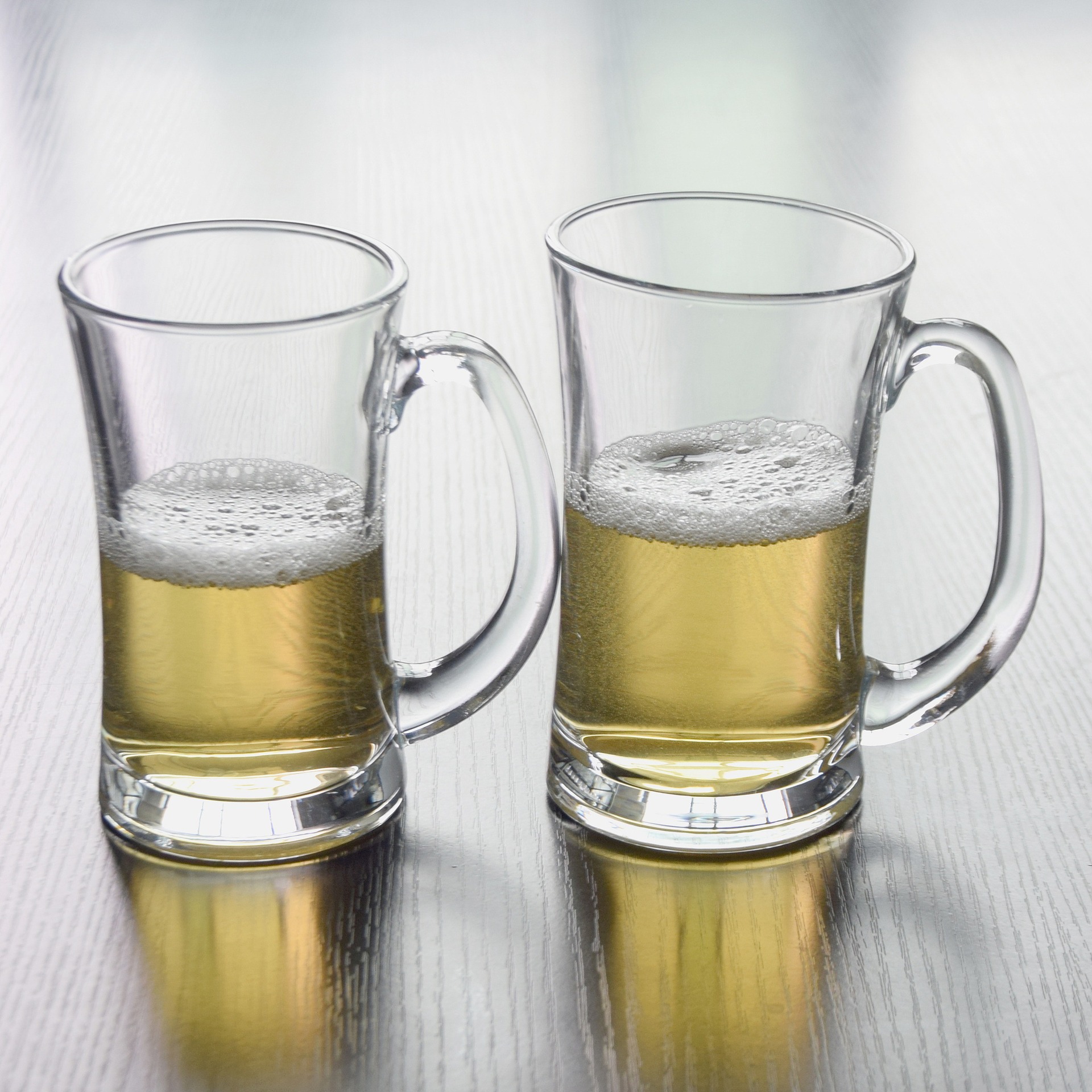 厂家批发透明玻璃杯餐厅茶水杯可印广告logo把手啤酒杯收腰扎啤杯