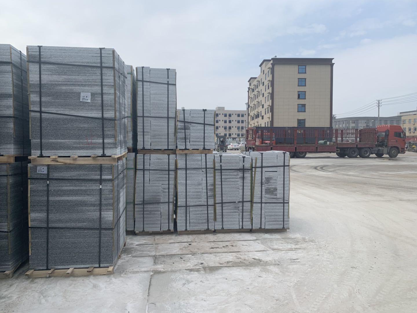 石材矿厂芝麻灰花岗岩板材 湖北麻城矿山专供芝麻灰光面荔枝面