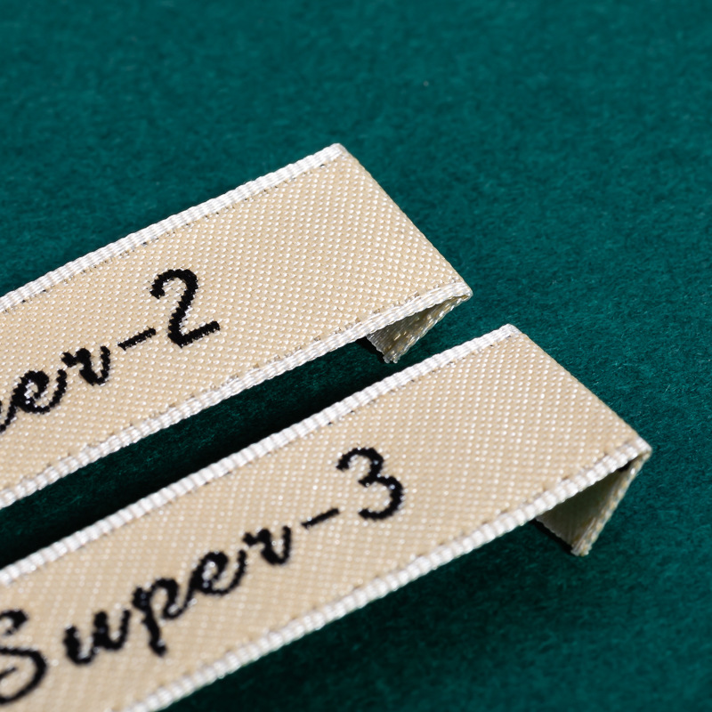 服装领标定做 高密木梭机钩边织唛 织标 童装布标订做 主唛直销