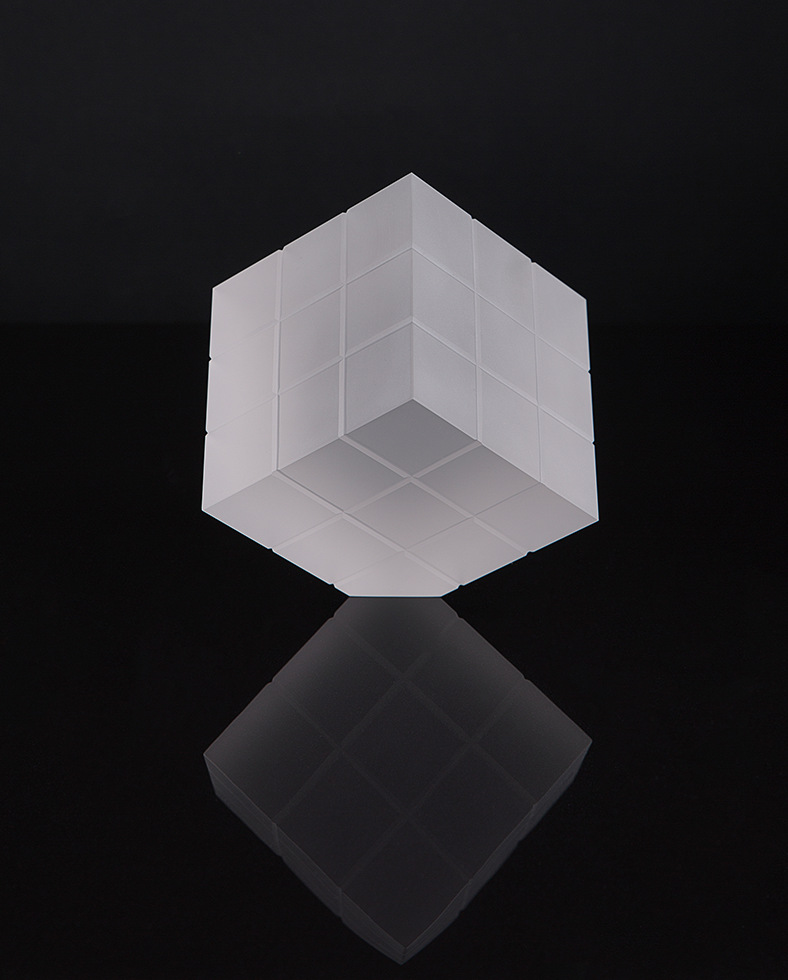 北欧现代创意简约磨砂水晶几何形立方体客厅办公室样板间装饰摆件