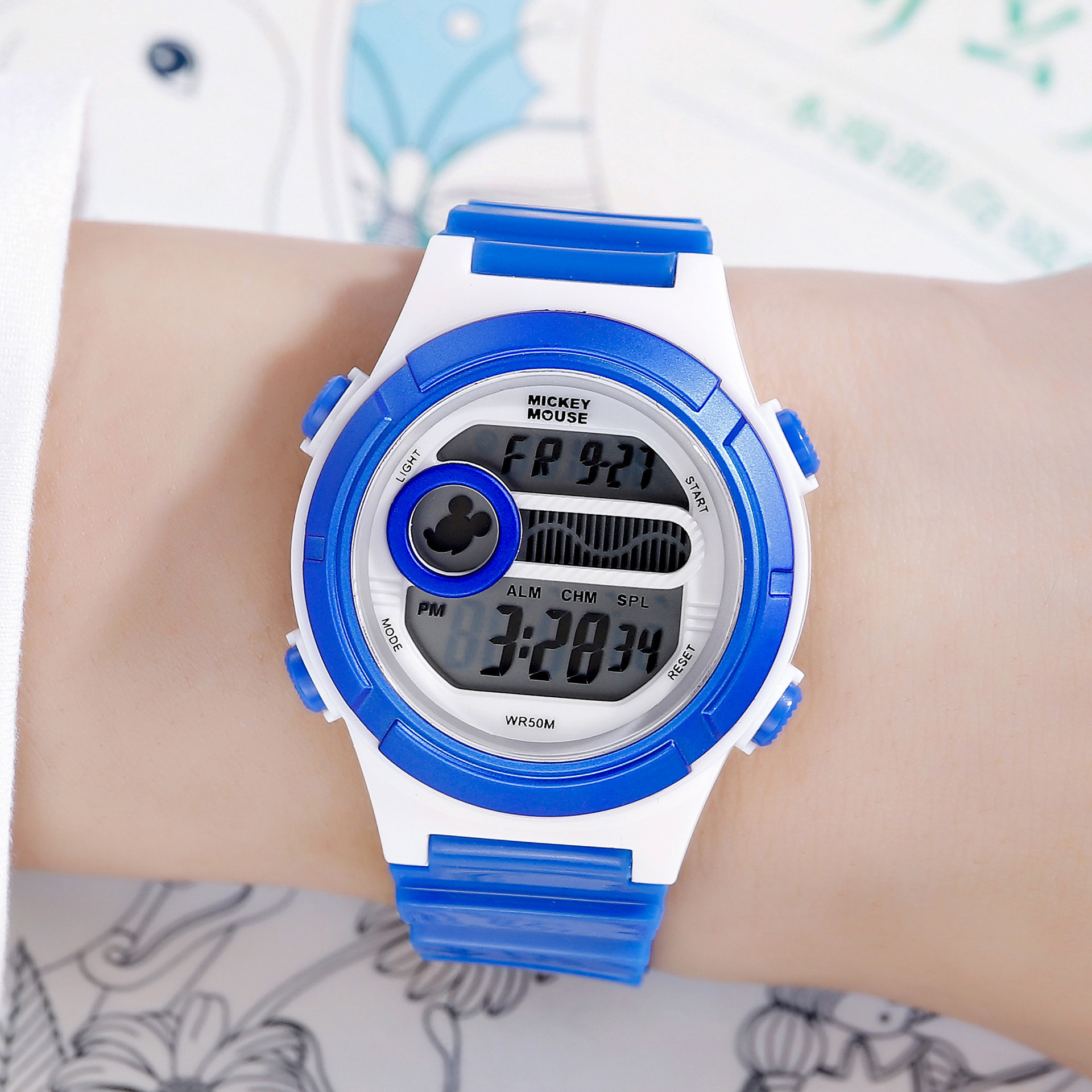 迪士尼儿童手表 炫彩防水夜光多功能电子运动男童女童学生表199特