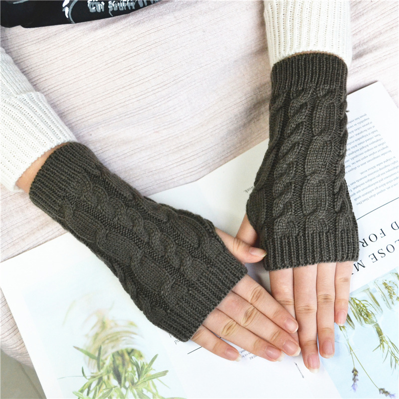 Korean Winter Women's Wool Half Finger Gloves Twist Knitted Warm Couple Riding Mobile Phone Fingerless Factory Wholesale
