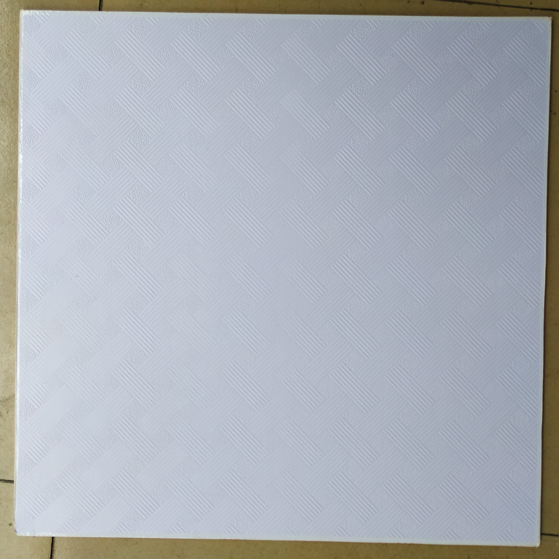 pvc饰面无尘石膏板996天花吊顶600*600轻钢龙骨吊顶天花吸音隔热