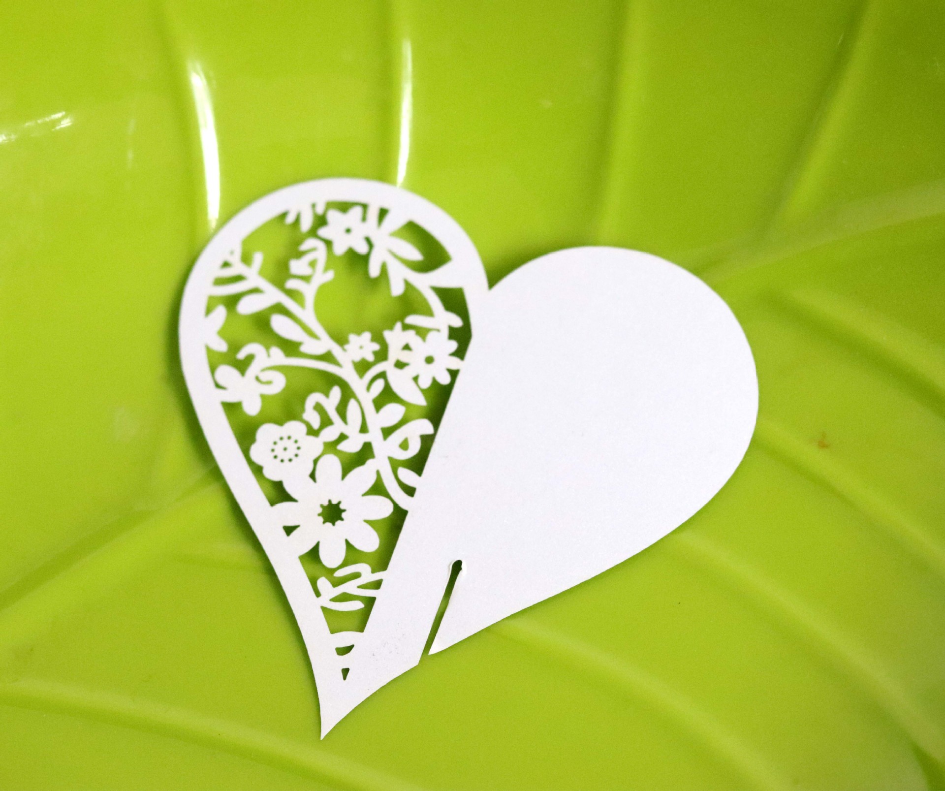 镂空杯卡 心形席位卡 红色爱心树叶纸插卡节日装饰卡片蝴蝶姓名卡