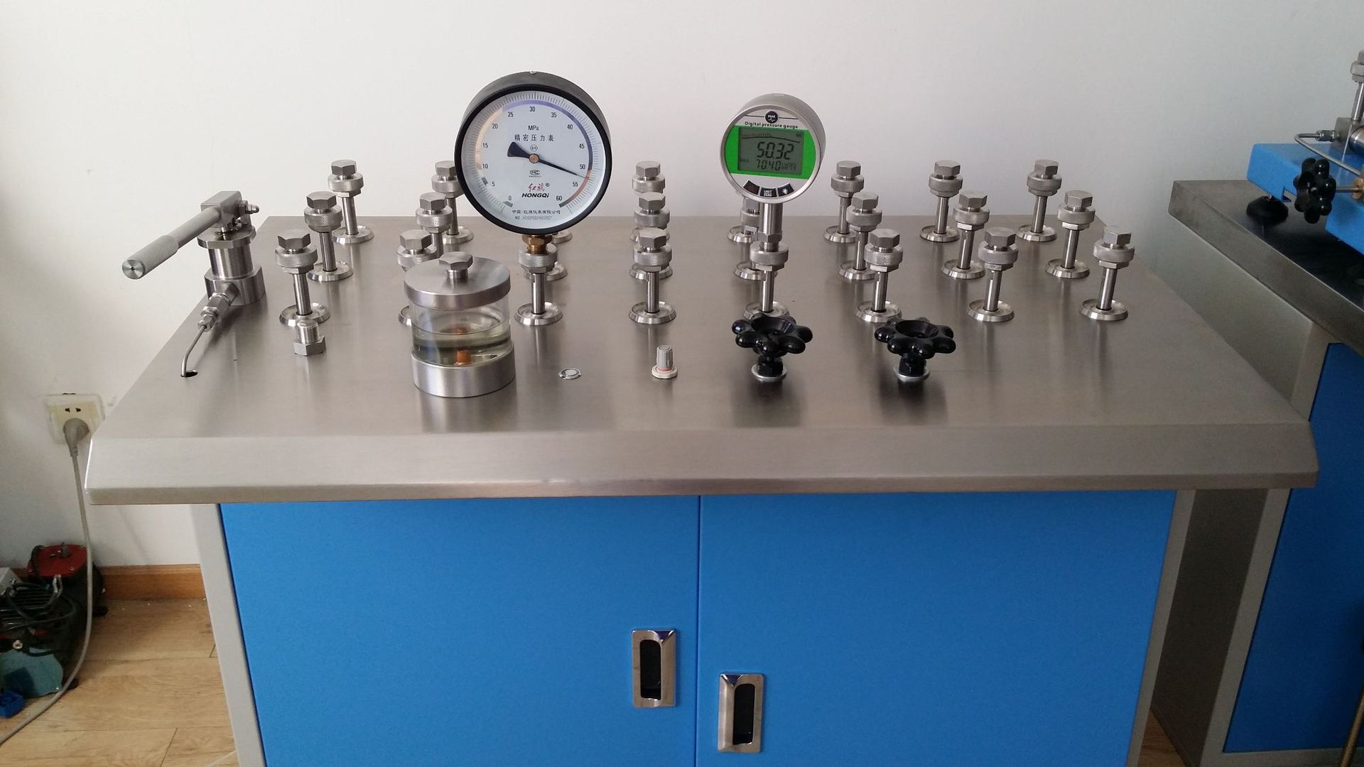 赛斯顿多输出口压力校验台可定制 - 北京赛斯顿科技有限公司