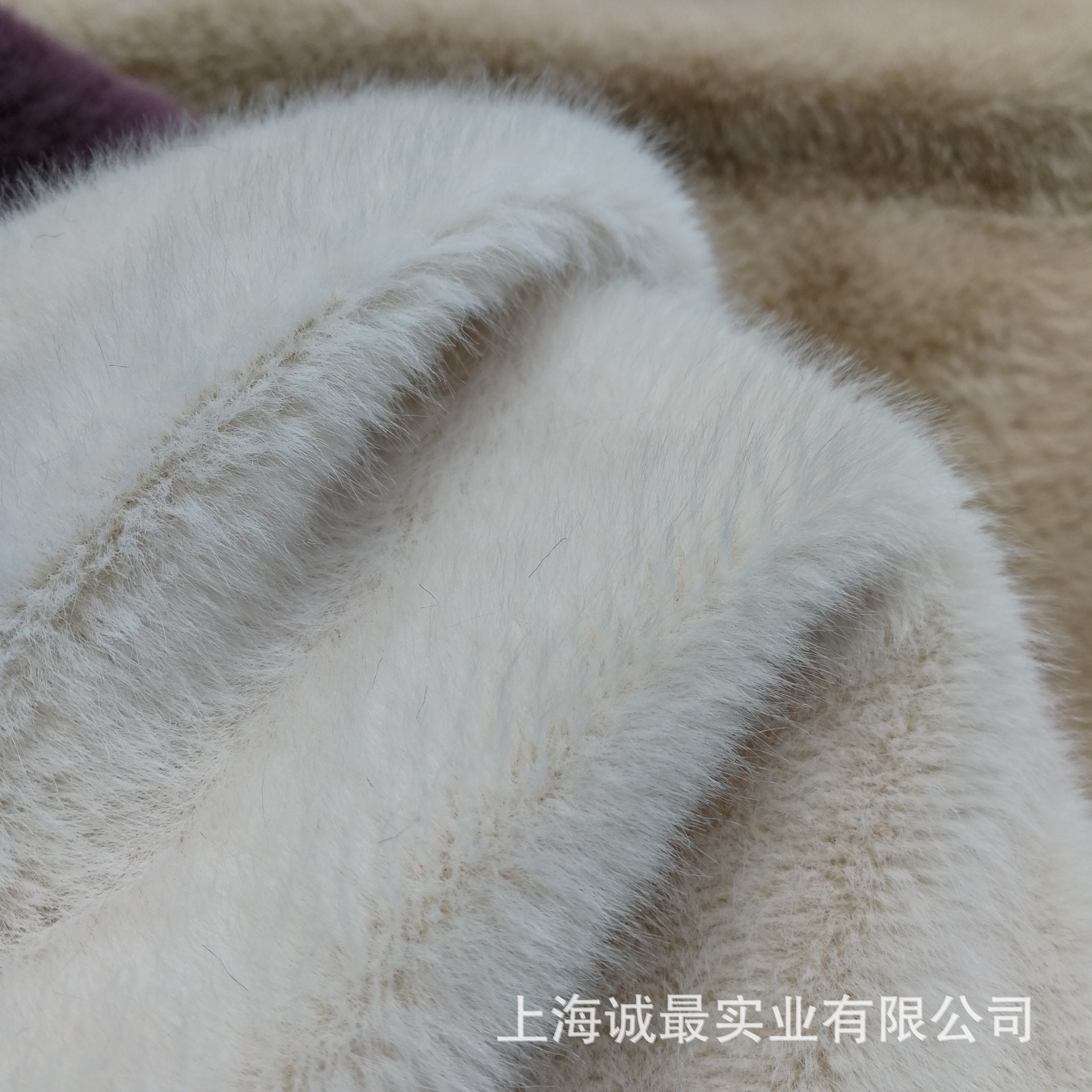 仿金貂绒 仿精貂绒 仿雪貂绒 仿水貂绒 仿欧貂 800克