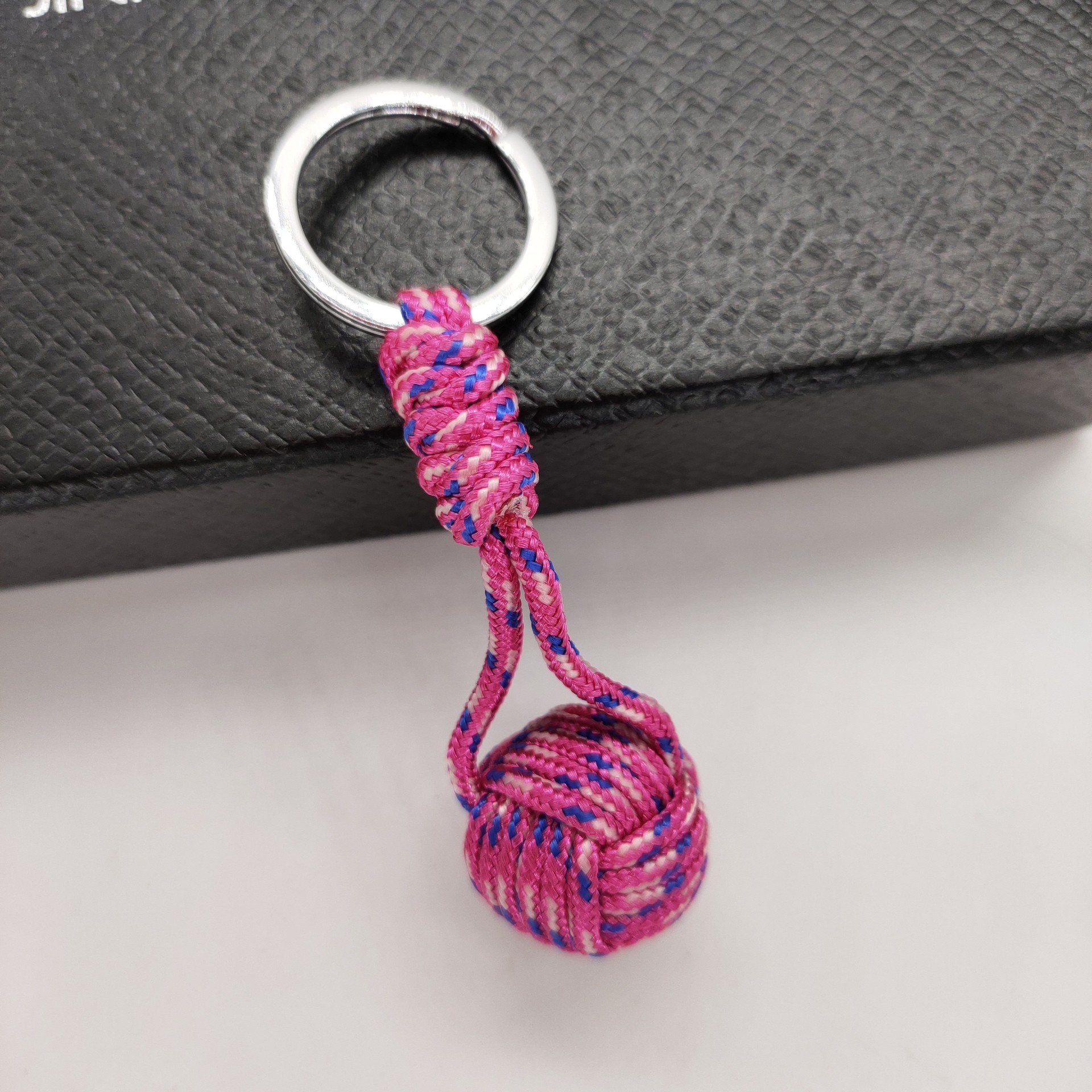 丹顺外贸饰品伞绳挂件球球挂件伞绳钥匙扣伞绳钥匙扣编织球钥匙圈