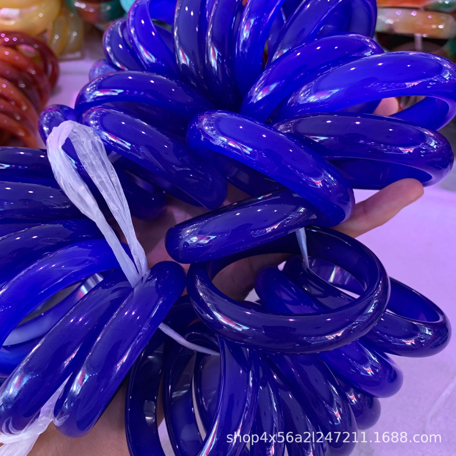 土耳其时尚冰透蓝玉髓手镯 蓝玛瑙手镯 女款时尚玉镯子手饰品