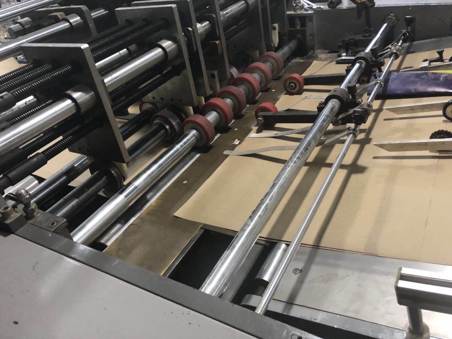 出售温州正博四方纸袋机糊筒折边糊底一次完成型号960型