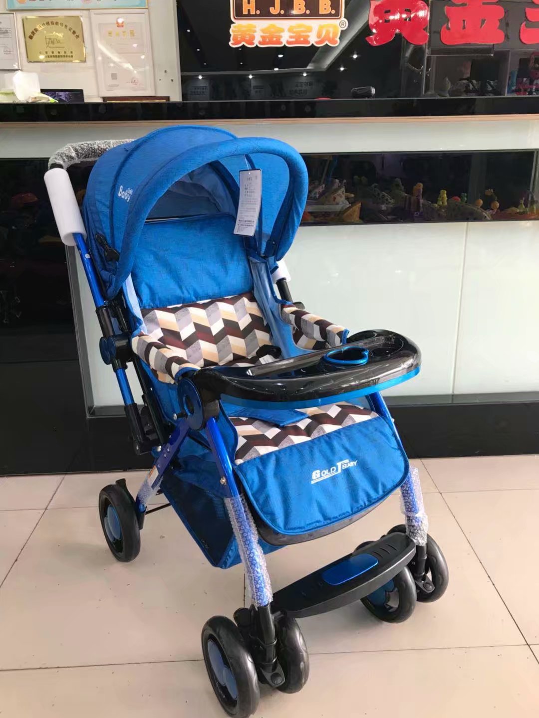 黄金宝贝厂家直销婴儿推车可做可躺批发