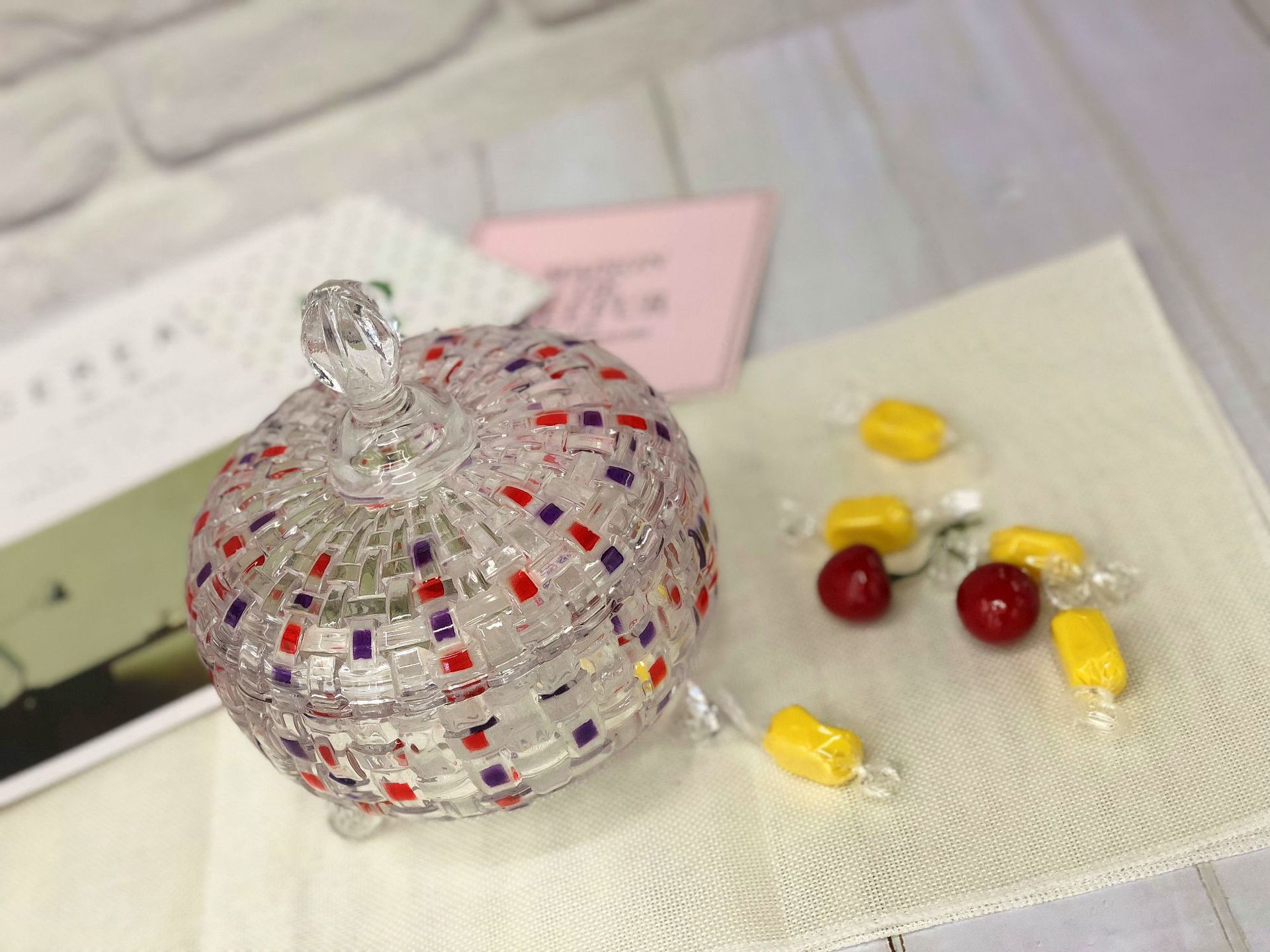 批发欧式彩色玻璃糖缸带盖喜糖罐糖果罐首饰盒储物罐创意婚庆礼品