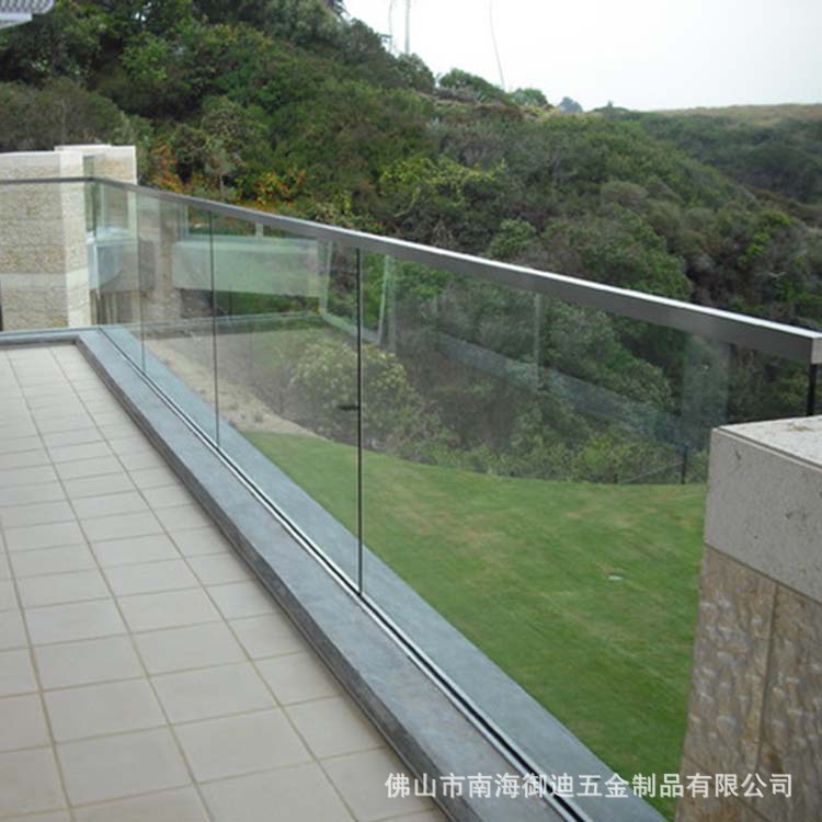 海滨别墅阳台无框玻璃栏 别墅天台无框玻璃护栏