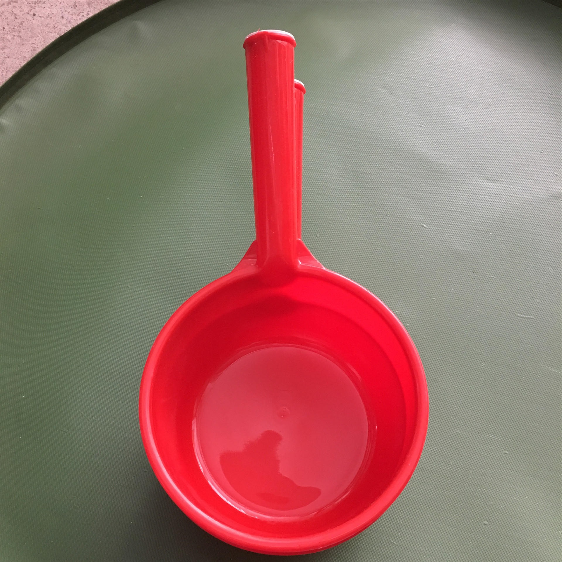 批发塑料水舀子水勺水瓢加厚水舀大红水舀浇花瓢工地工厂建筑用