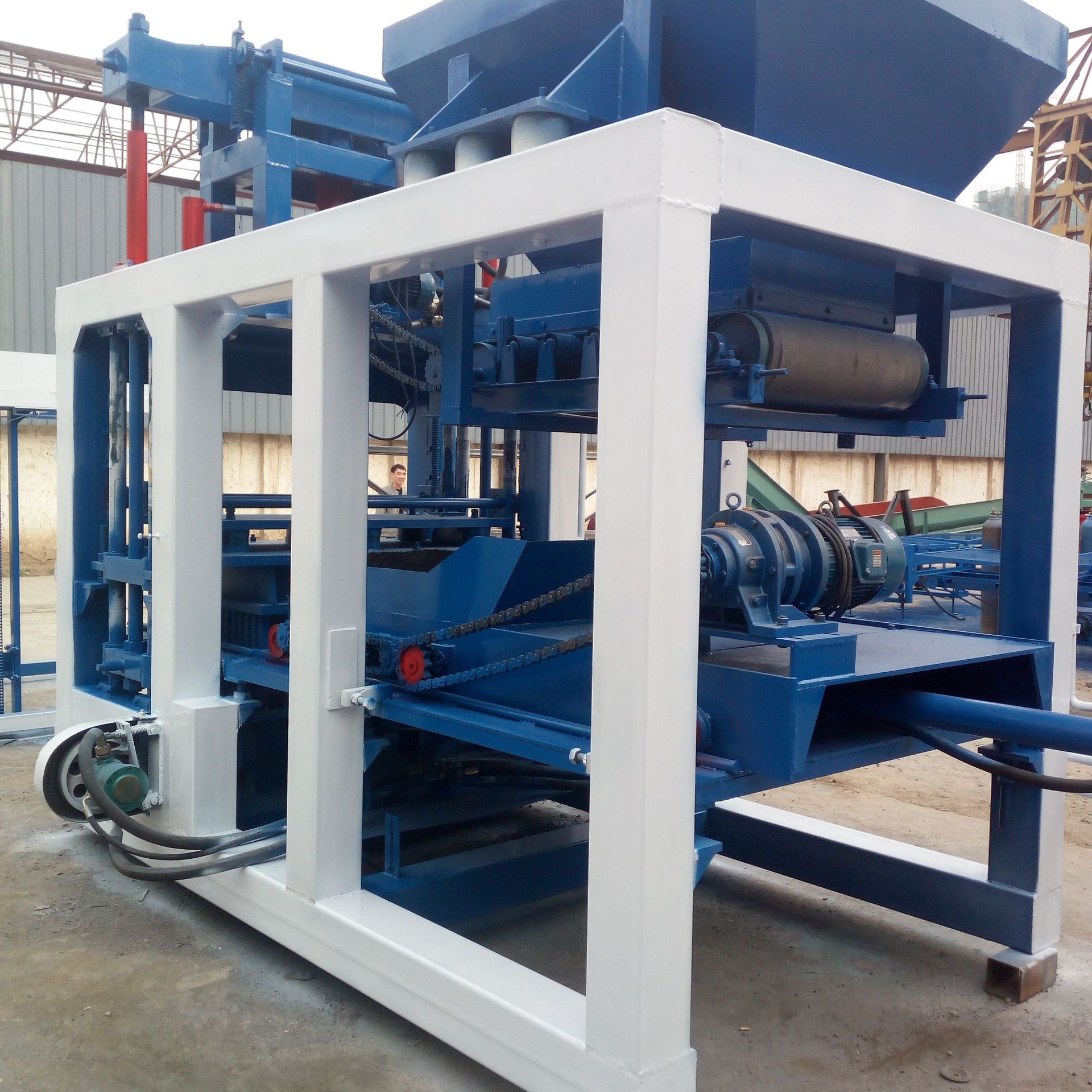 qt815全自动液压免烧砖机设备水泥空心砖机新型水泥砖机