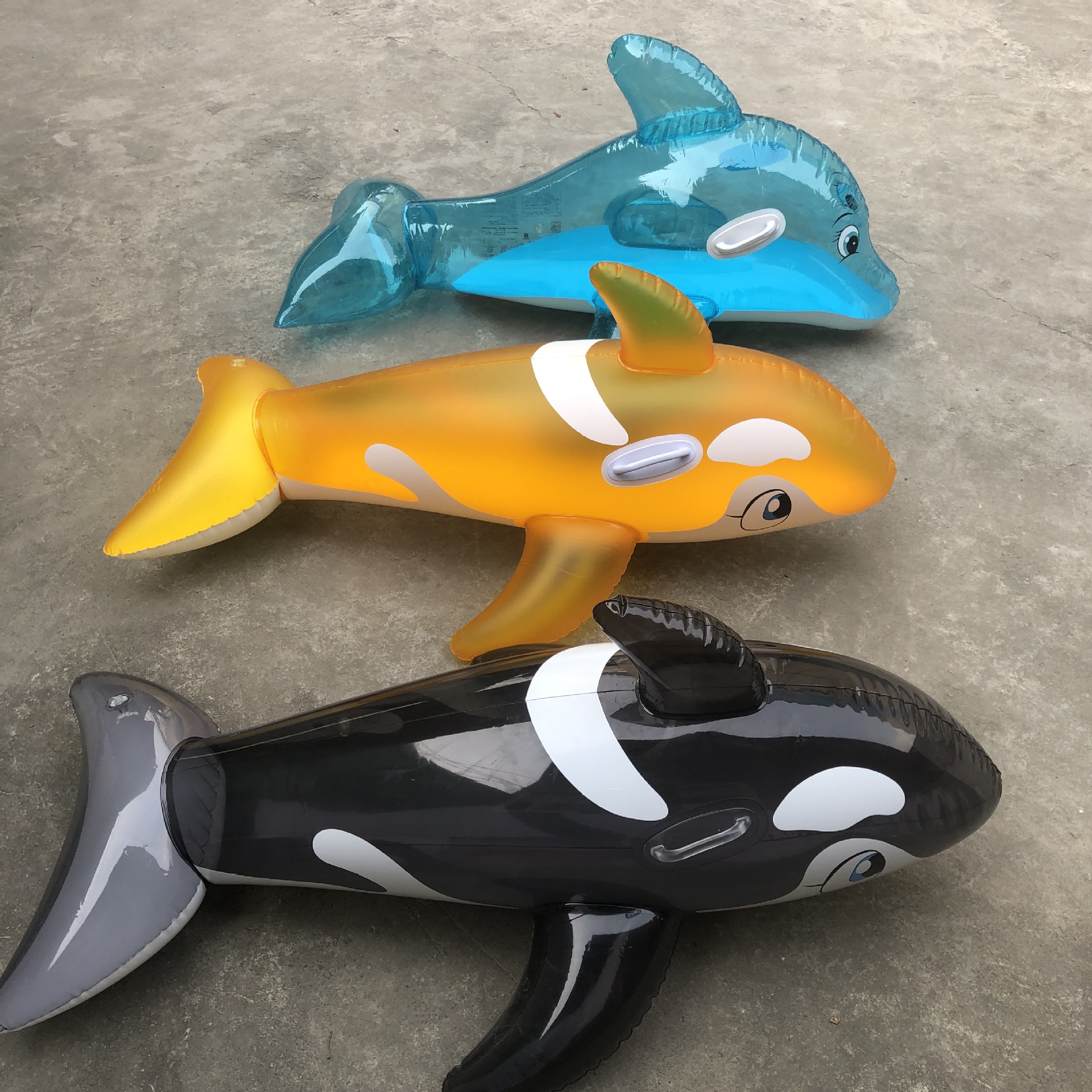 厂家直销加厚充气鲸鱼坐骑成人儿童水上戏水玩具亚马逊热卖款定制