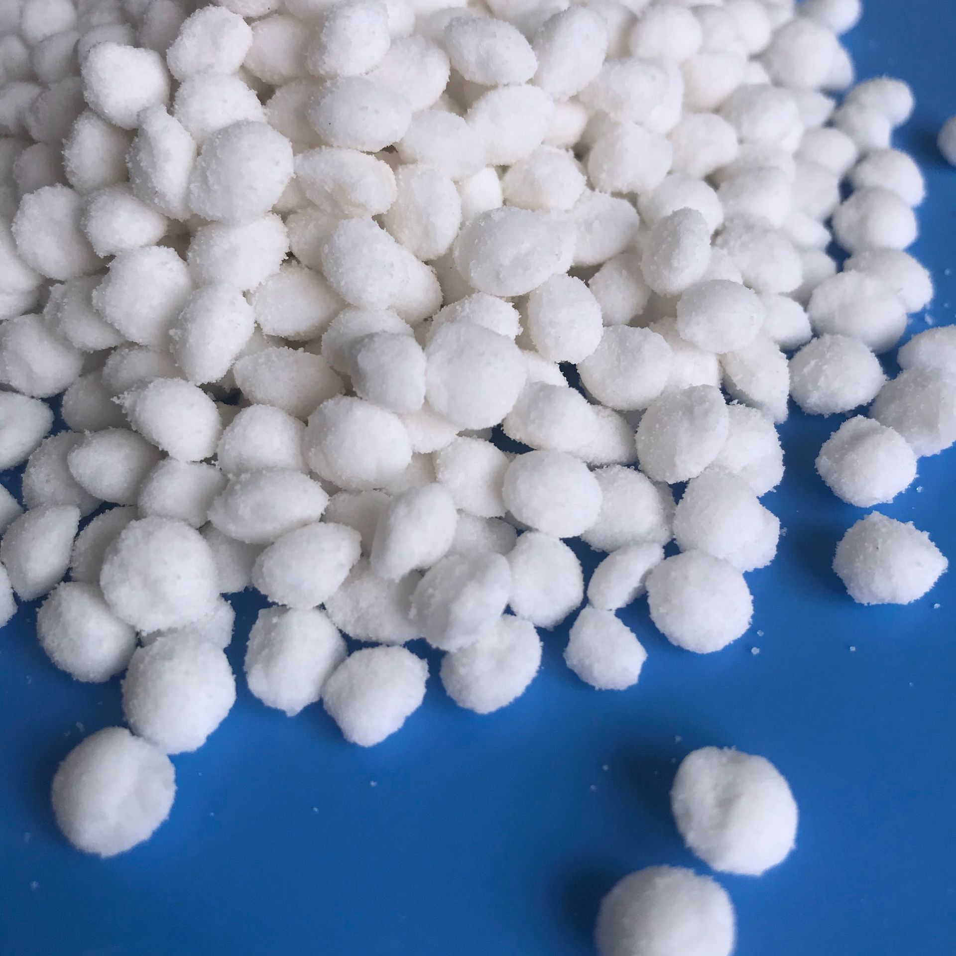 桥梁环保型融雪剂