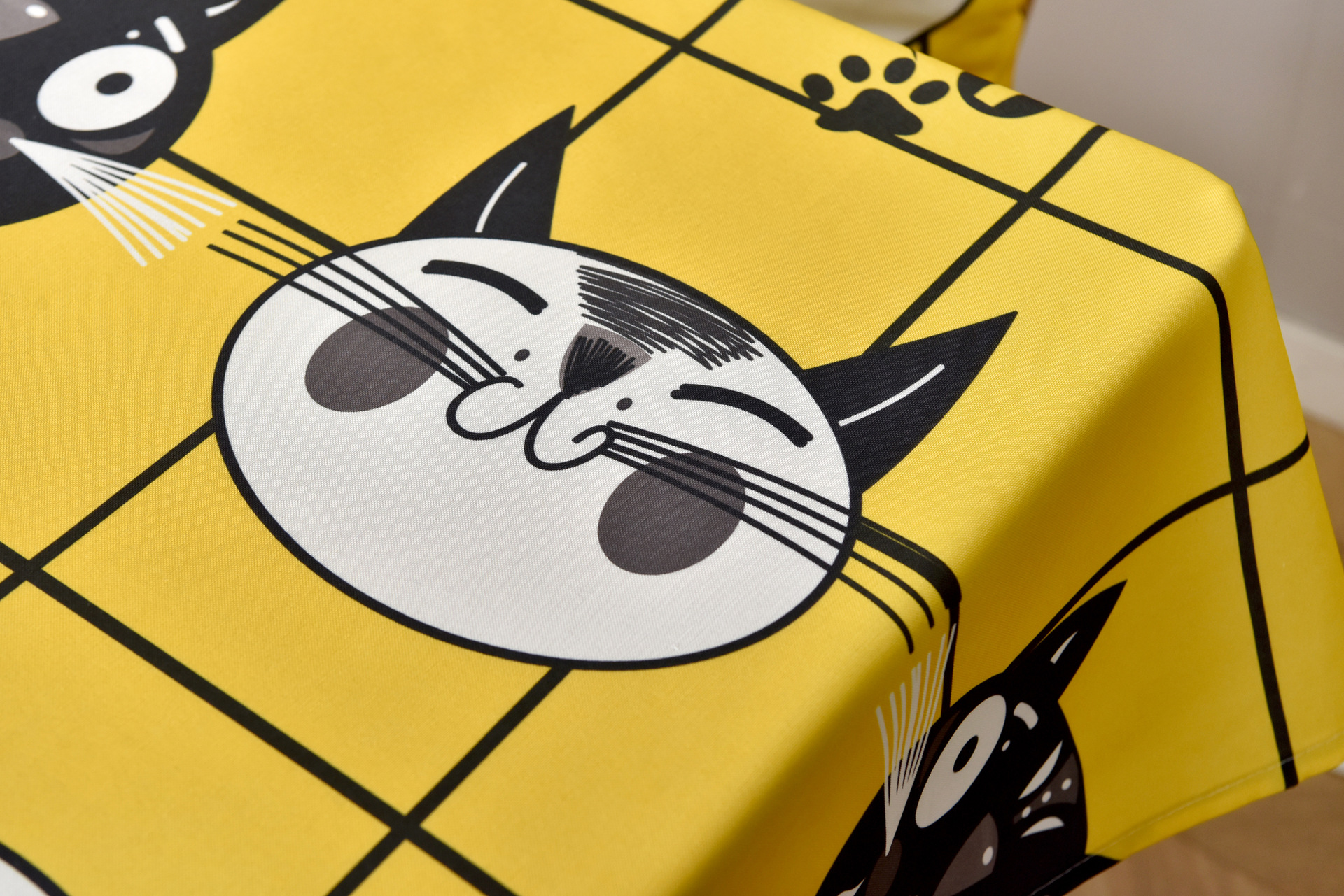 数码卡通猫桌布桌垫布艺防水免洗桌布茶几网红餐桌椅子一件代发