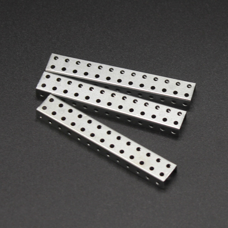 05毫米孔小铁片