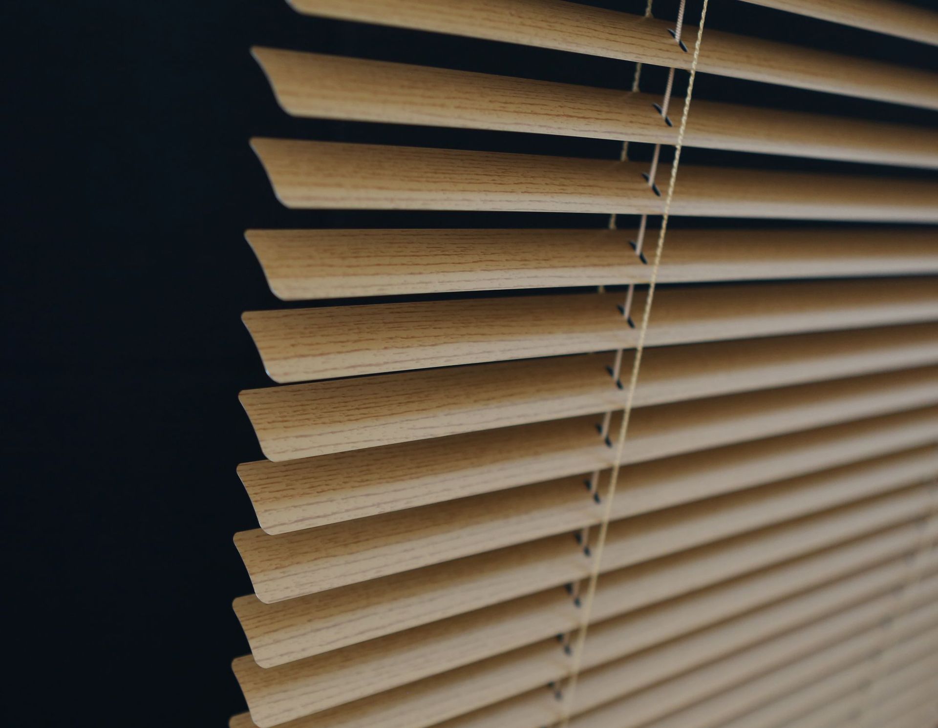 金辉 木纹色铝合金百叶窗帘 折叠卷帘 升降百叶帘 可做电动遥控