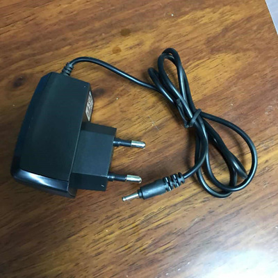适用于诺基亚6101 小针圆孔老款手机充电器直冲 圆角手机充电器批