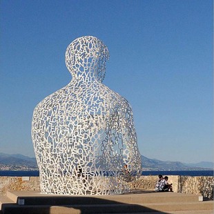 不锈钢雕塑创意镂空人物雕塑 大型户外广场景观雕塑摆件