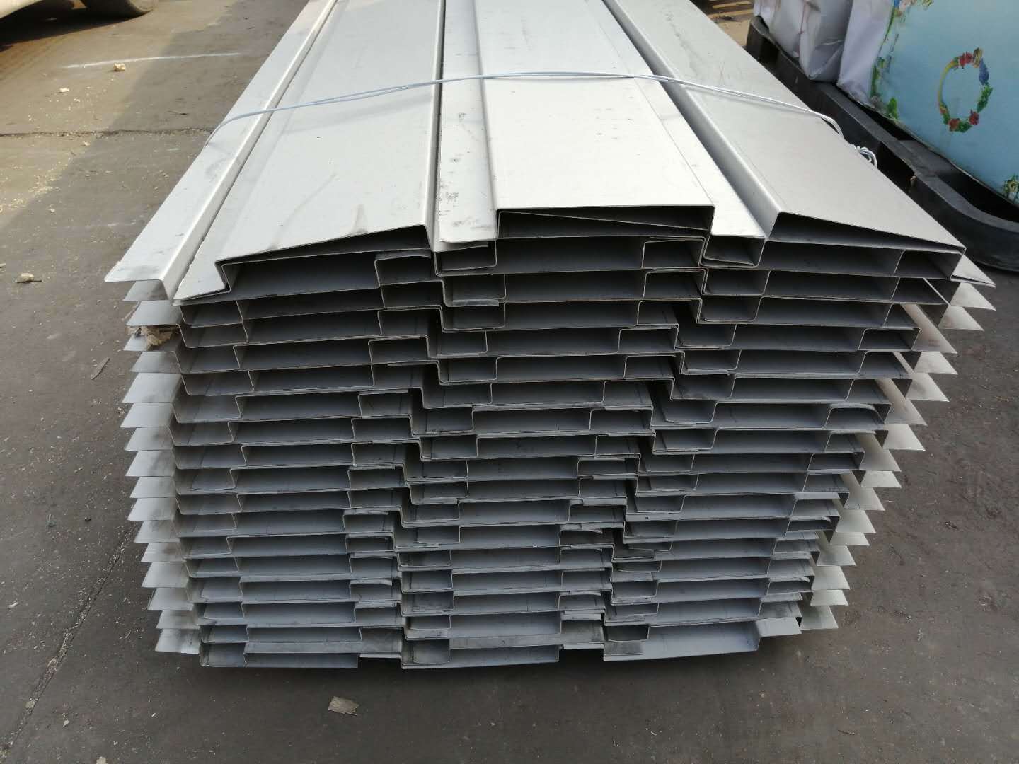 201不锈钢接水盒 隧道变形缝不锈钢接水槽 150mm宽不锈钢接水盒