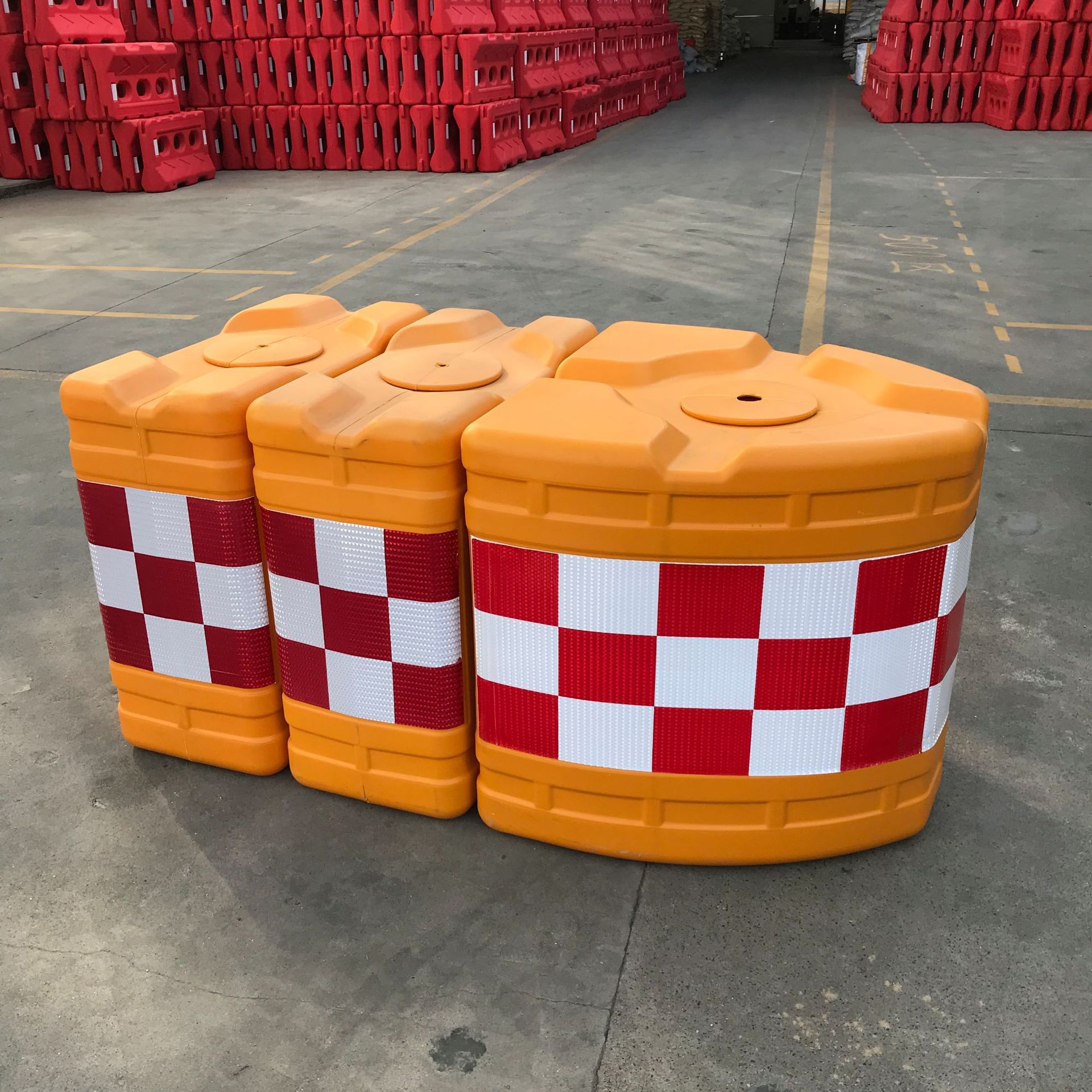 吹塑船型防撞桶隔离警示桶高速匝道三联组专用防撞桶180*90*90