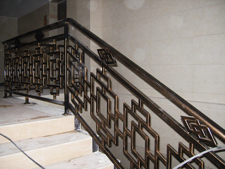 广东厂家 室内中式铁艺楼梯扶手 热镀锌铁楼梯扶手 户外旋梯扶手