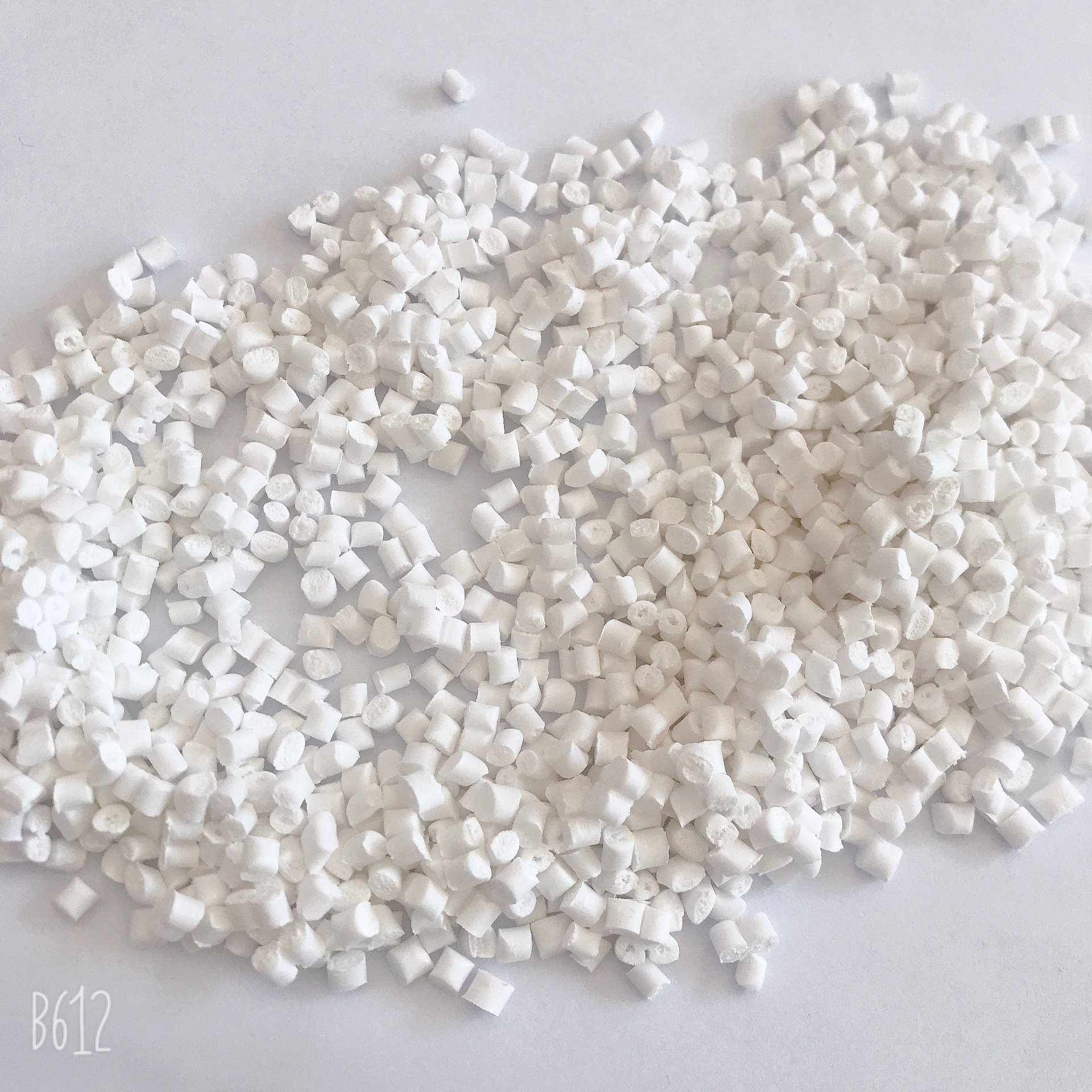 白色pp聚丙烯新料 塑料颗粒 长期供货 量大优惠