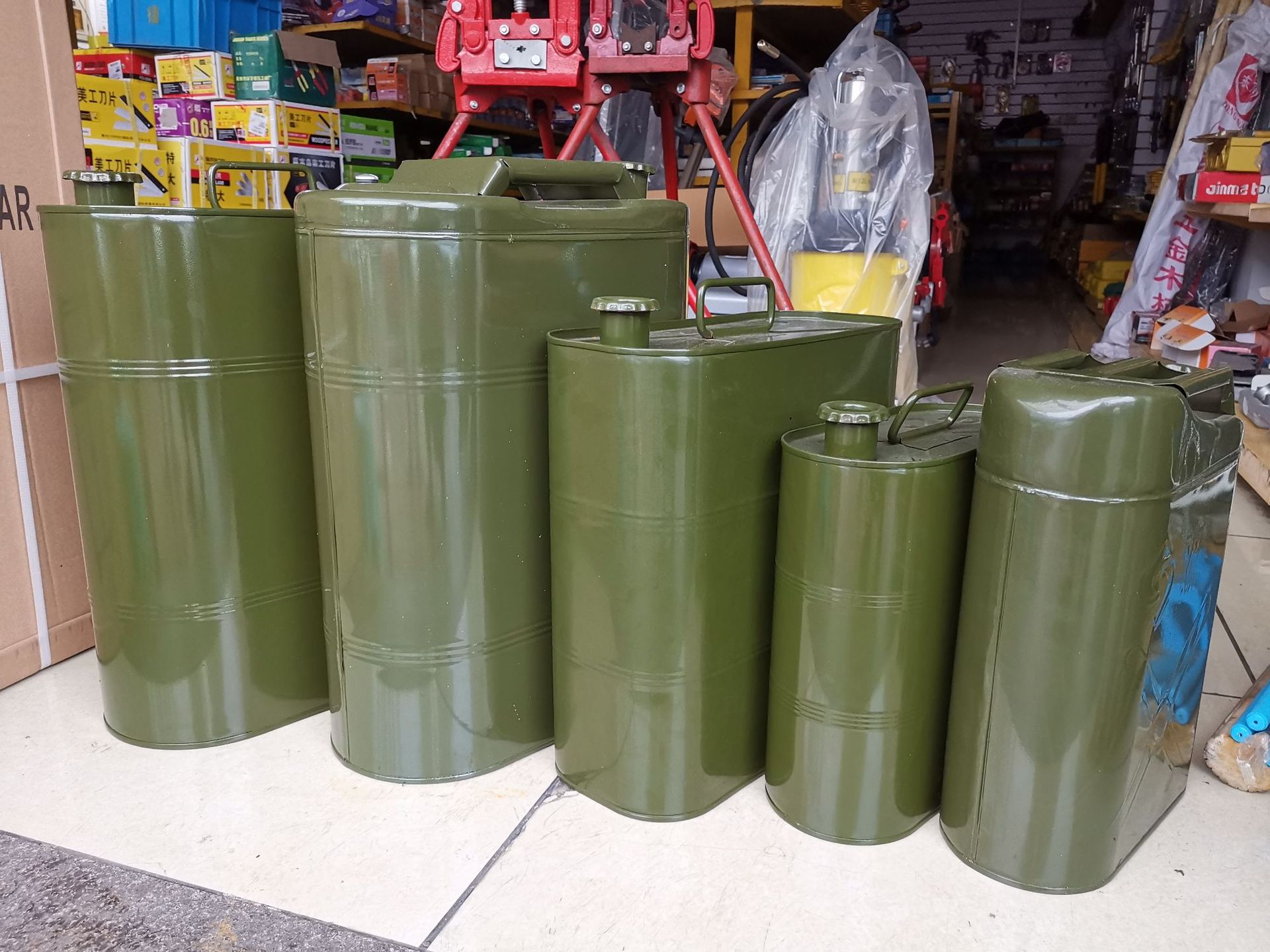 厂家直销升级加厚铁桶汽油桶大容量油桶加油桶20l30l汽车工地备用