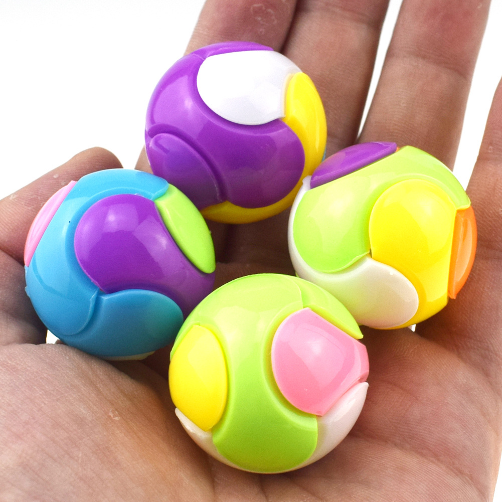 儿童diy拼装组合实色六瓣组合球小玩具扭蛋奇趣蛋礼品赠品小玩具