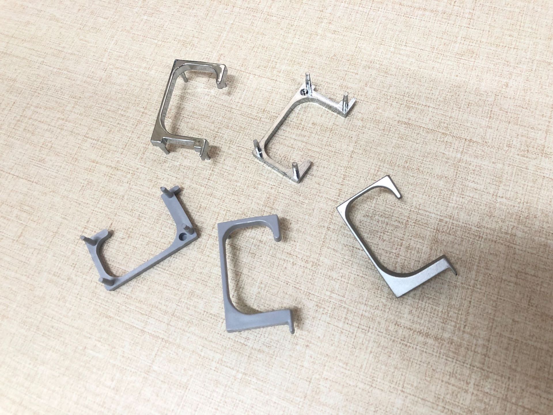 【厂家批发】g型拉手 塑料/电镀/锌合金堵头 200对一包 分左右