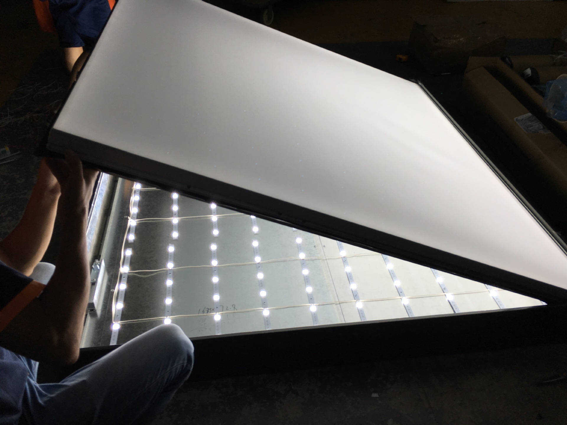 厂家直销白色透光膜开启式a级防火膜uv软膜卡布拉布灯箱软膜天花