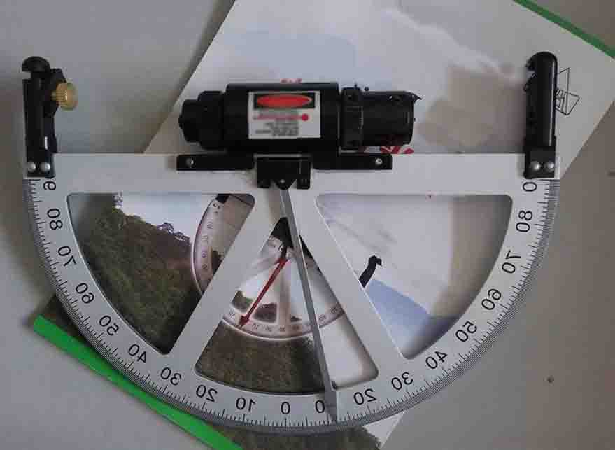 0v使用方式:悬挂yhj-50型激光坡度规主要用于矿山
