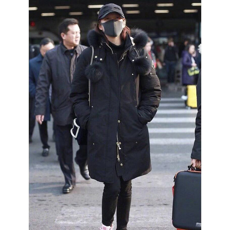 【工厂现货】关晓彤同款女士中长款剪刀羽绒服大毛领连帽保暖外套