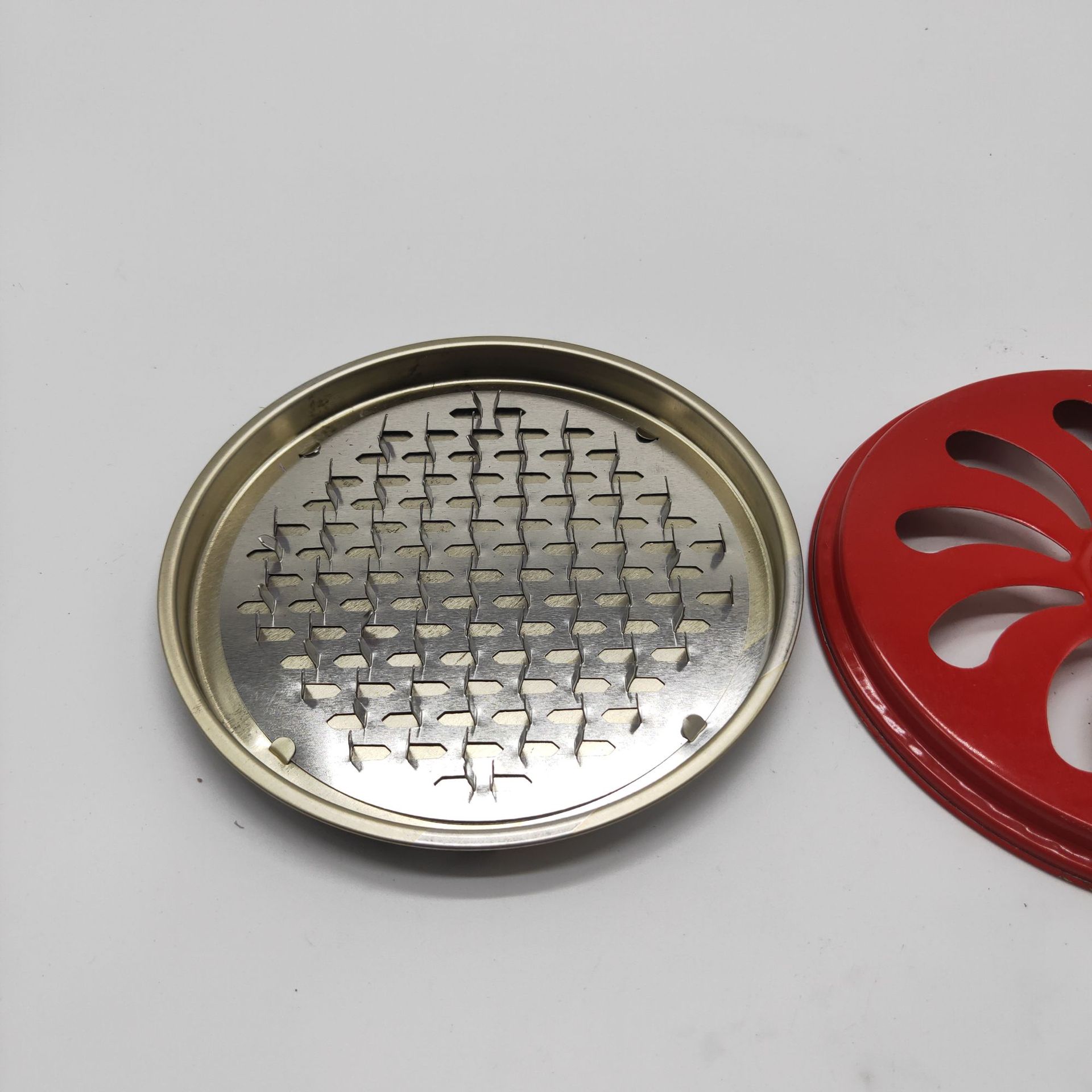 厂家供应带盖蚊香盘大盘蚊香架防火蚊香盒蝇香盘2元店地摊货源