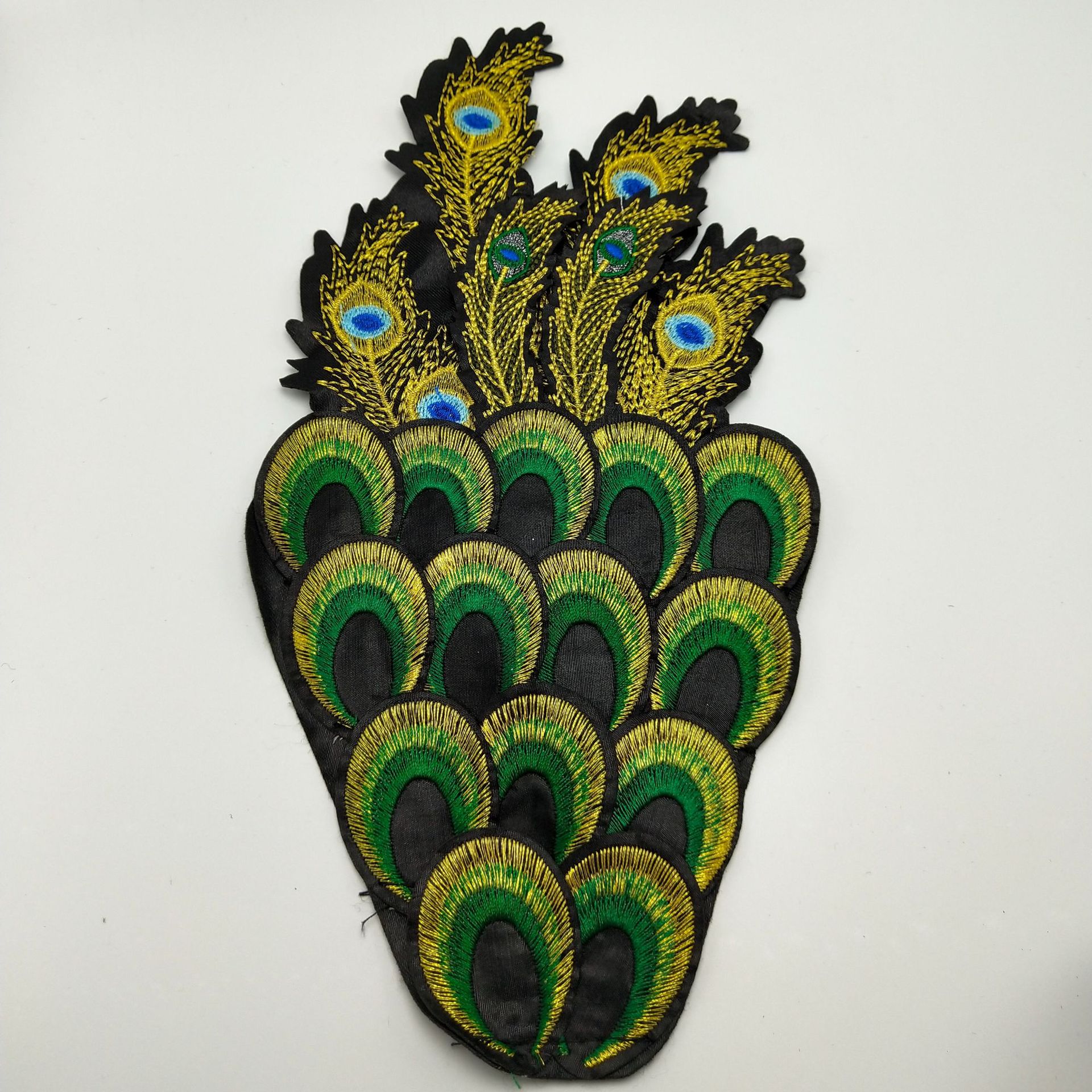 刺绣布贴定制绣花贴布绣工艺孔雀羽毛翅膀刺绣服装辅料现货批发