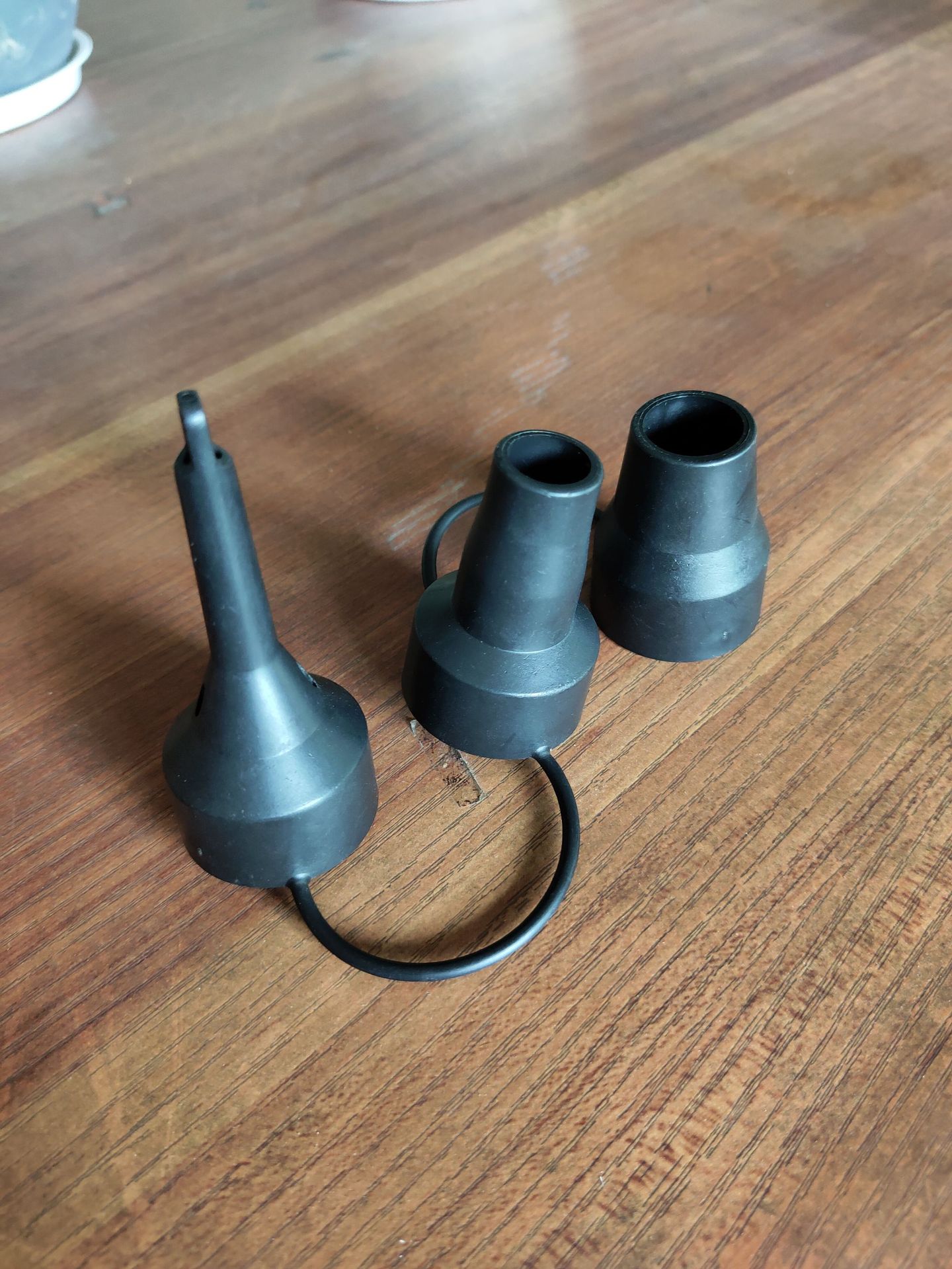 厂家直销/电动充气泵气嘴/家用充气泵/家车两用充气泵/三种尺寸