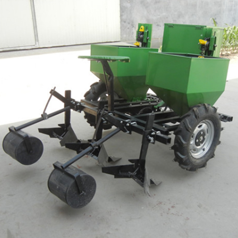 远丰销售土豆播种机马铃薯种植机四轮拖拉机后悬挂种土豆机器
